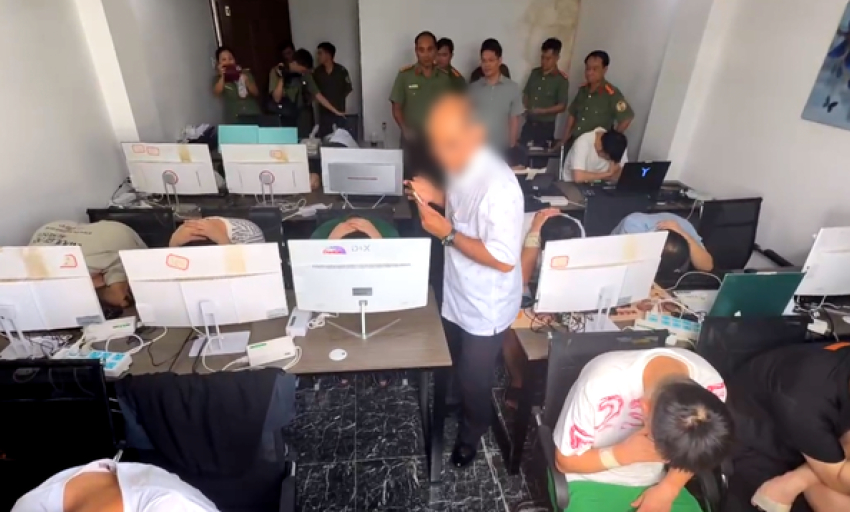 Ph&aacute;t hiện 85 người Trung Quốc thu&ecirc; kh&aacute;ch sạn chuẩn bị lập ổ lừa đảo c&ocirc;ng nghệ cao ở TP.HCM