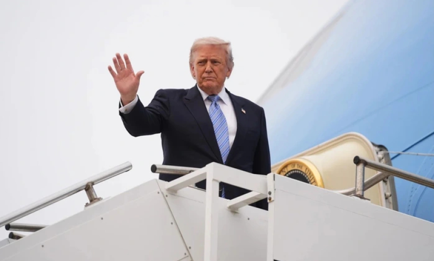 Tổng thống Mỹ Donald Trump rời Bắc Kinh