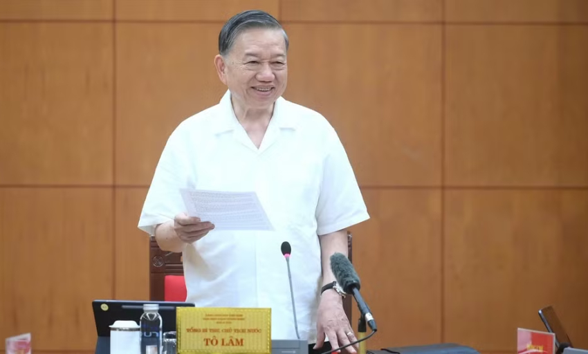 L&agrave;m r&otilde; th&agrave;nh tựu vĩ đại v&agrave; định hướng l&atilde;nh đạo ph&aacute;t triển đất nước trong 100 năm tới