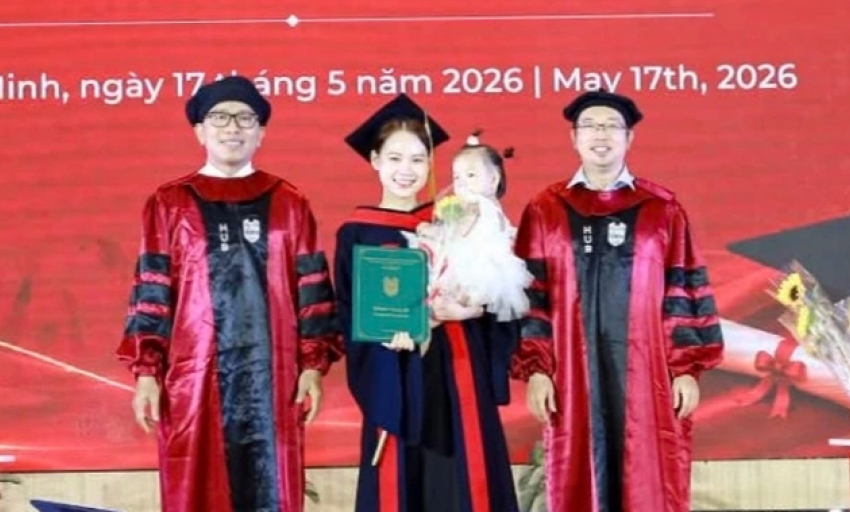 Lễ tốt nghiệp đặc biệt của nữ thạc sĩ: Ng&agrave;y nhận bằng c&oacute; th&ecirc;m người đồng h&agrave;nh