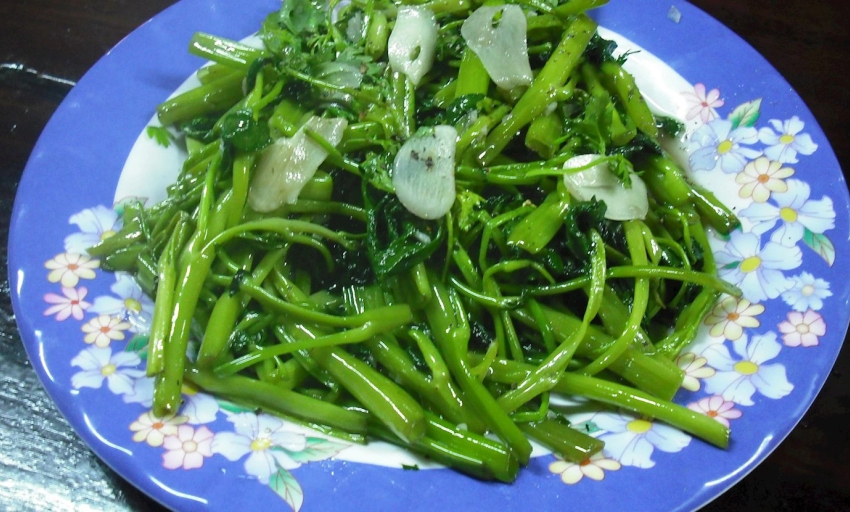 Rau muống, rau sống... Việt Nam v&agrave;o top m&oacute;n ngon Đ&ocirc;ng Nam &Aacute;