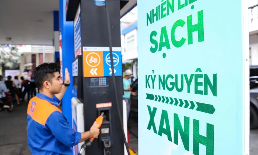 Tiếp tục nghi&ecirc;n cứu giảm thuế để giảm gi&aacute; xăng E10