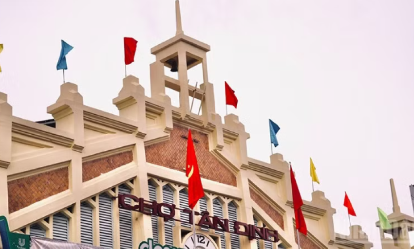 Chợ T&acirc;n Định tr&ograve;n 100 năm tuổi