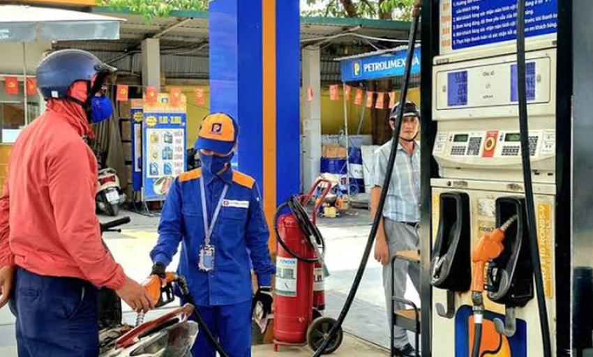 Điều chỉnh gi&aacute; xăng dầu từ 15h ng&agrave;y 30/7