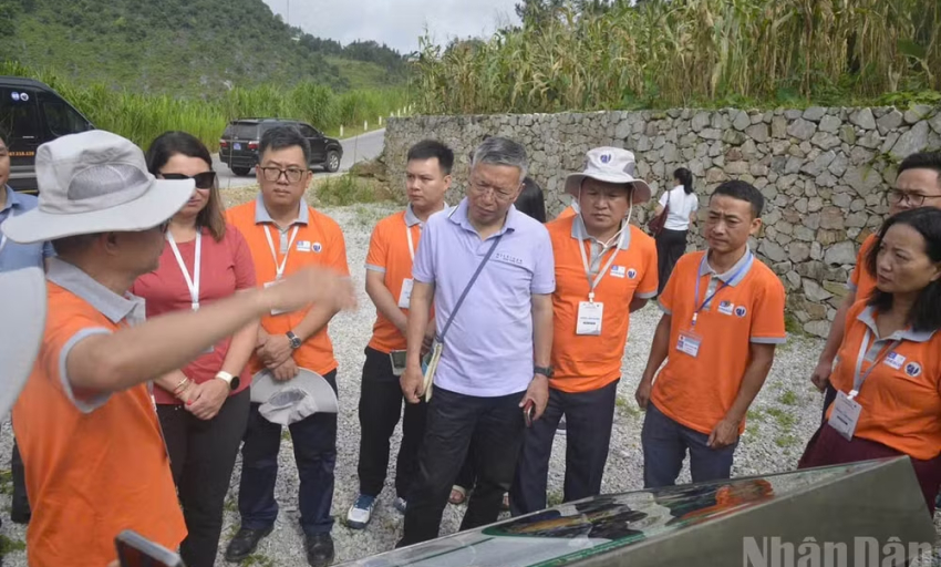Ho&agrave;n th&agrave;nh chương tr&igrave;nh t&aacute;i thẩm định C&ocirc;ng vi&ecirc;n địa chất to&agrave;n cầu UNESCO Cao nguy&ecirc;n đ&aacute; Đồng Văn