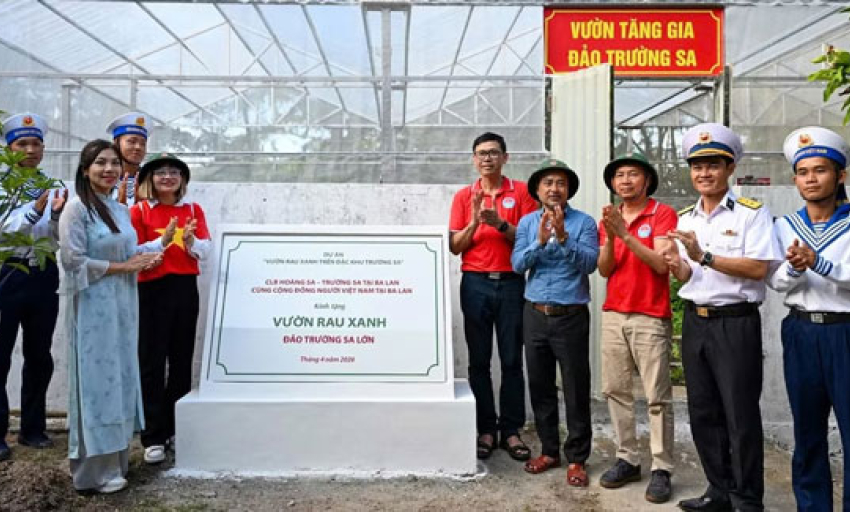 Nhịp cầu kết nối kiều b&agrave;o với qu&ecirc; hương