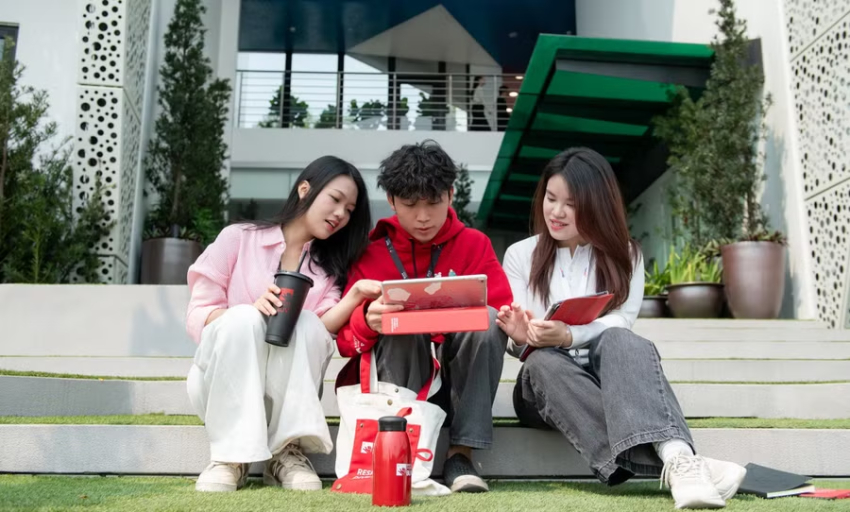 Ứng dụng c&ocirc;ng nghệ trong gi&aacute;o dục: C&aacute;c trường đại học cần quản trị AI như thế n&agrave;o?