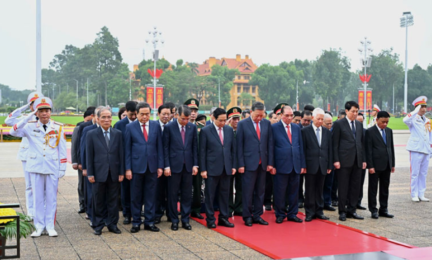 81 năm Quốc kh&aacute;nh: L&atilde;nh đạo Đảng, Nh&agrave; nước v&agrave;o Lăng viếng Chủ tịch Hồ Ch&iacute; Minh