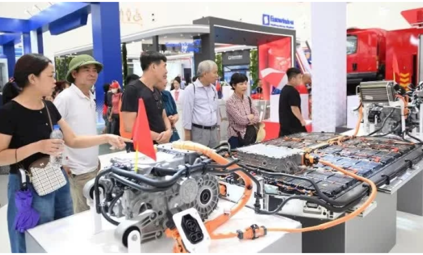 Bộ Ch&iacute;nh trị sửa đổi chức năng, nhiệm vụ Ban Chỉ đạo Trung ương về ph&aacute;t triển khoa học, c&ocirc;ng nghệ, đổi mới s&aacute;ng tạo v&agrave; chuyển đổi số