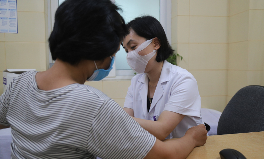 Bộ Y tế hướng dẫn kh&aacute;m s&agrave;ng lọc ung thư v&uacute; ngay tại trạm y tế: Ai cần tầm so&aacute;t?