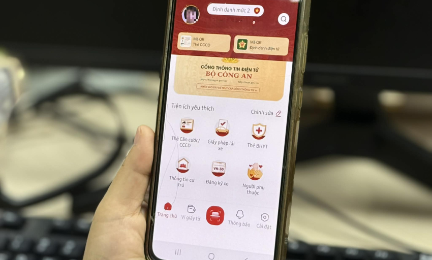 C&oacute; thể nhận lương hưu, trợ cấp an sinh x&atilde; hội qua VNeID từ 28.9