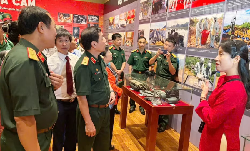 Đ&agrave; Nẵng: 12.000 lượt kh&aacute;ch đến tham quan Triển l&atilde;m &ldquo;Da cam-Lương tri v&agrave; C&ocirc;ng l&yacute;&rdquo;