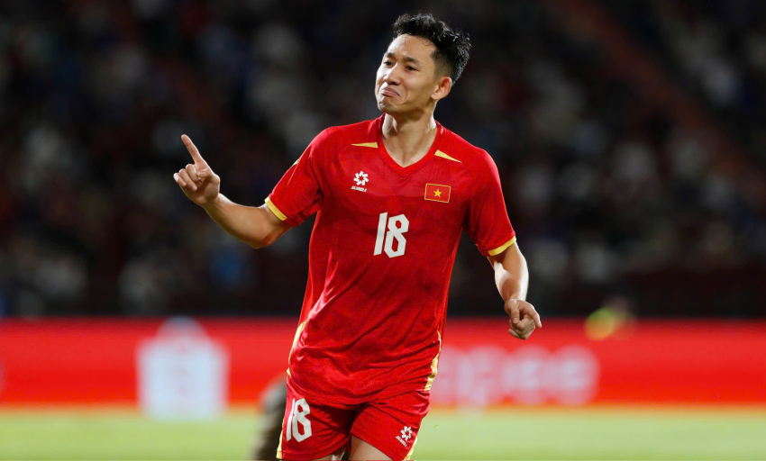 Đ&aacute;nh bại Th&aacute;i Lan 2-0 ở chung kết lượt đi, Việt Nam chạm một tay v&agrave;o chức v&ocirc; địch ASEAN Cup 2026