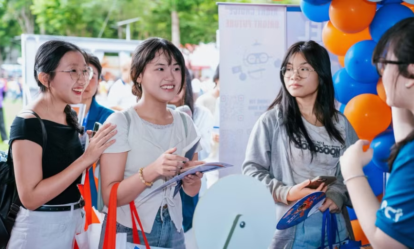 Điểm chuẩn đại học 2026 được dự b&aacute;o &iacute;t biến động