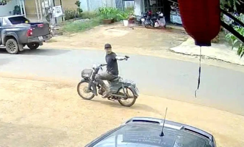 Đồng Nai: Bắt kẻ 'quỵt' 500.000 đồng, r&uacute;t s&uacute;ng đe dọa khi bị đ&ograve;i tiền
