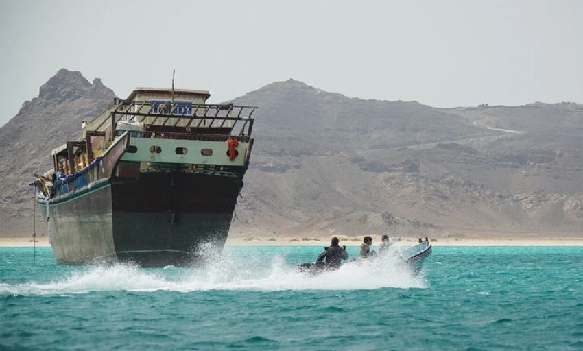Houthi b&aacute;c th&ocirc;ng tin thu ph&iacute; t&agrave;u thuyền qua eo biển Bab el-Mandeb