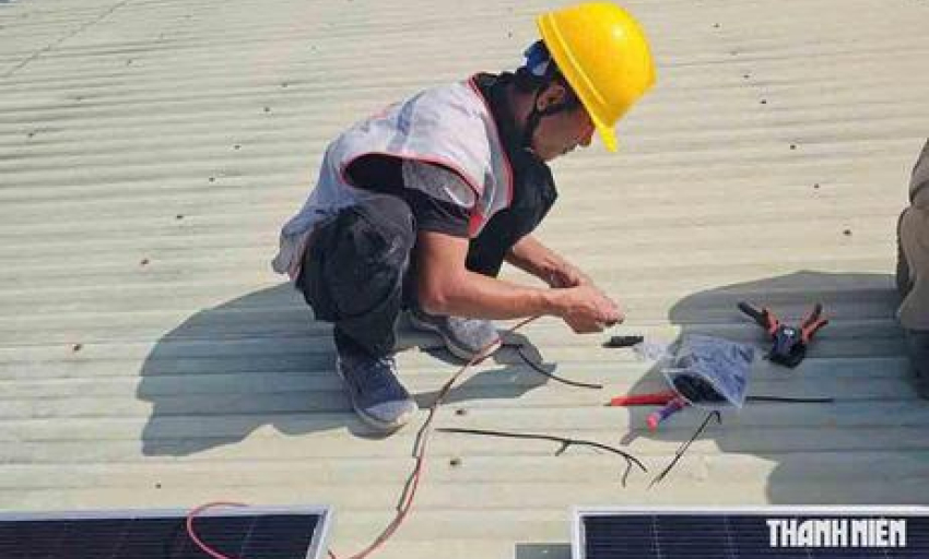 Khi 'thợ đụng' kiếm việc bằng một c&uacute; chạm
