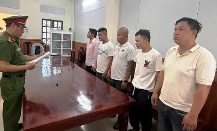 Khởi tố 5 người cướp t&agrave;i sản của du kh&aacute;ch Đan Mạch từ 3 năm trước