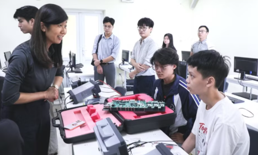 L&agrave;m chủ c&ocirc;ng nghệ, tăng sức cạnh tranh
