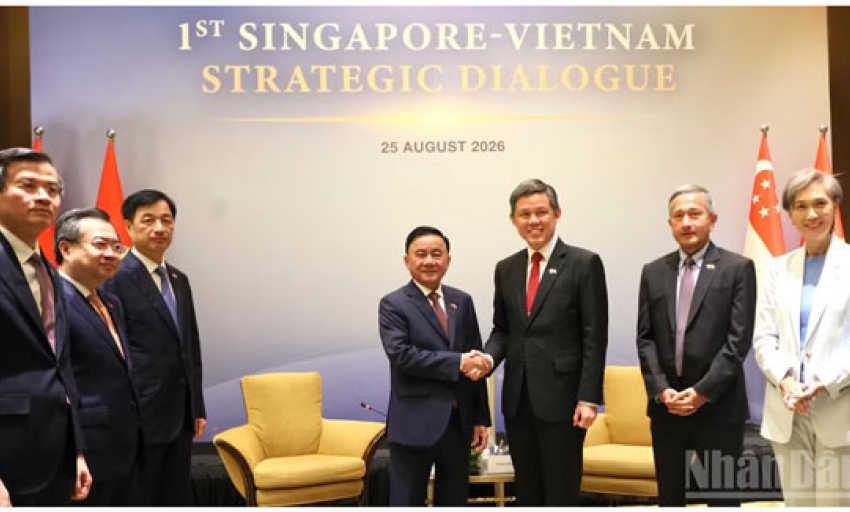 Lễ đ&oacute;n Thường trực Ban B&iacute; thư Trần Cẩm T&uacute; thăm ch&iacute;nh thức Cộng h&ograve;a Singapore