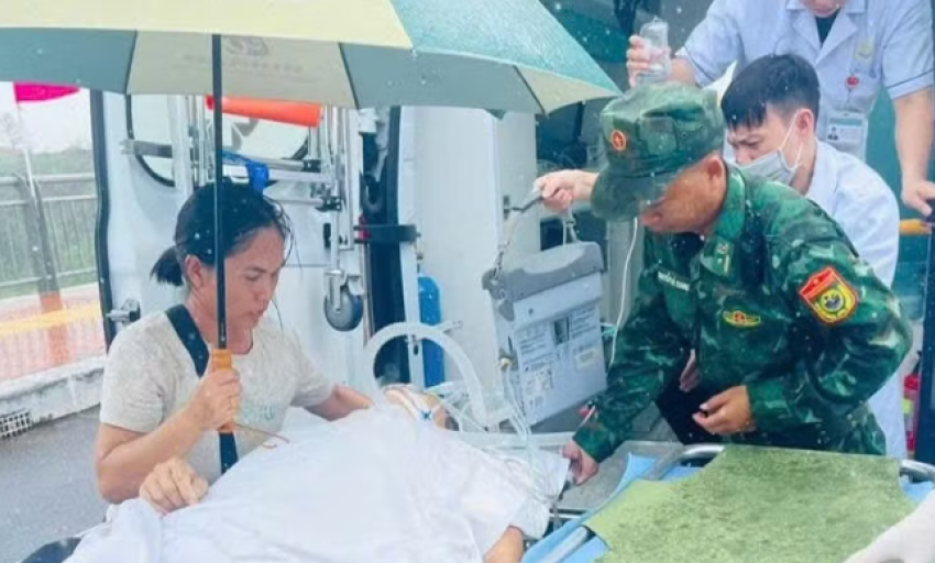 Li&ecirc;n tiếp mở luồng xanh cho xe cứu thương cấp cứu bệnh nh&acirc;n v&igrave; mục đ&iacute;ch nh&acirc;n đạo