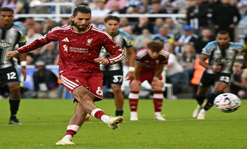 Liverpool tho&aacute;t thua ph&uacute;t 90+9 sau 2 lần bị dẫn trước