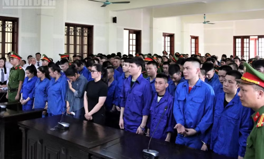 Nghệ An: Tuy&ecirc;n &aacute;n 48 bị c&aacute;o trong đường d&acirc;y lừa đảo xuy&ecirc;n quốc gia