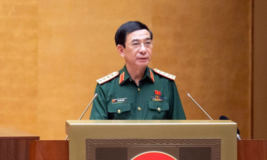 Quốc hội nghe b&aacute;o c&aacute;o về 2 dự &aacute;n luật li&ecirc;n quan đến qu&acirc;n sự, quốc ph&ograve;ng