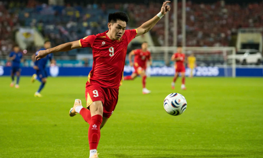 Quốc tế c&ocirc;ng nhận Đ&igrave;nh Bắc xứng đ&aacute;ng Cầu thủ xuất sắc nhất ASEAN Cup