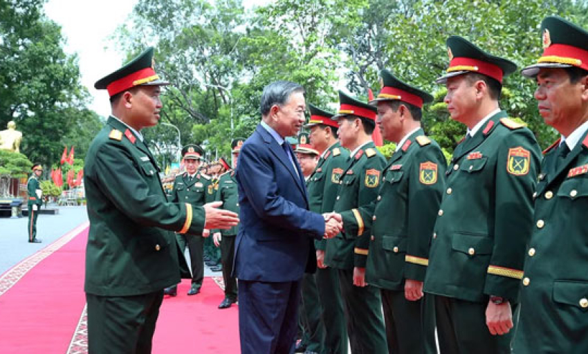 Sư đo&agrave;n 308, Qu&acirc;n đo&agrave;n 12 cần tiếp tục ti&ecirc;n phong tr&ecirc;n mọi lĩnh vực
