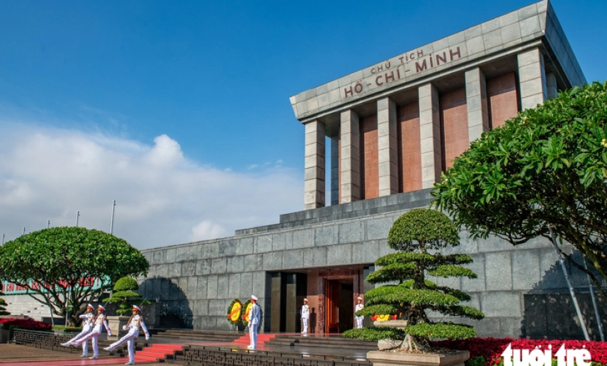 Tạm dừng tổ chức v&agrave;o lăng viếng Chủ tịch Hồ Ch&iacute; Minh từ ng&agrave;y 4-9 để tu bổ định kỳ