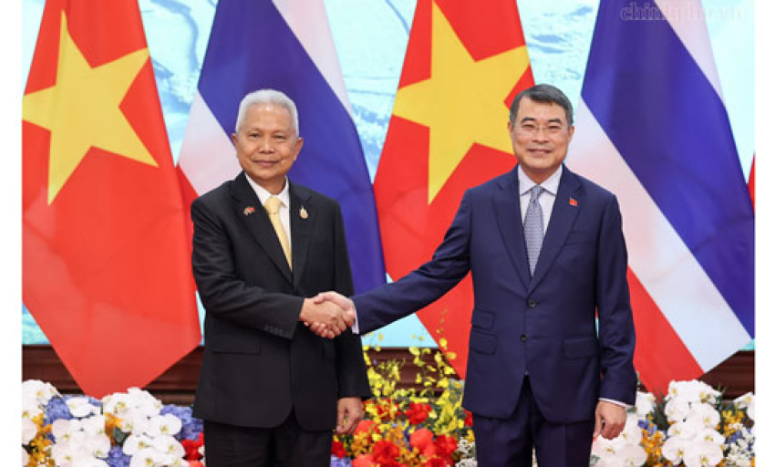 Thủ tướng L&ecirc; Minh Hưng hội kiến Chủ tịch Quốc hội Th&aacute;i Lan