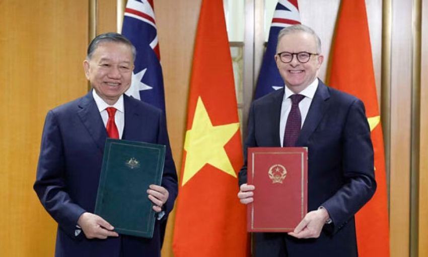 Tổng B&iacute; thư, Chủ tịch nước T&ocirc; L&acirc;m chứng kiến trao văn kiện hợp t&aacute;c Việt Nam-Australia