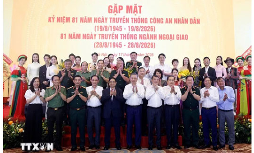 Tổng B&iacute; thư, Chủ tịch nước T&ocirc; L&acirc;m dự buổi gặp mặt kỷ niệm nh&acirc;n dịp Ng&agrave;y truyền thống ng&agrave;nh c&ocirc;ng an v&agrave; ng&agrave;nh ngoại giao