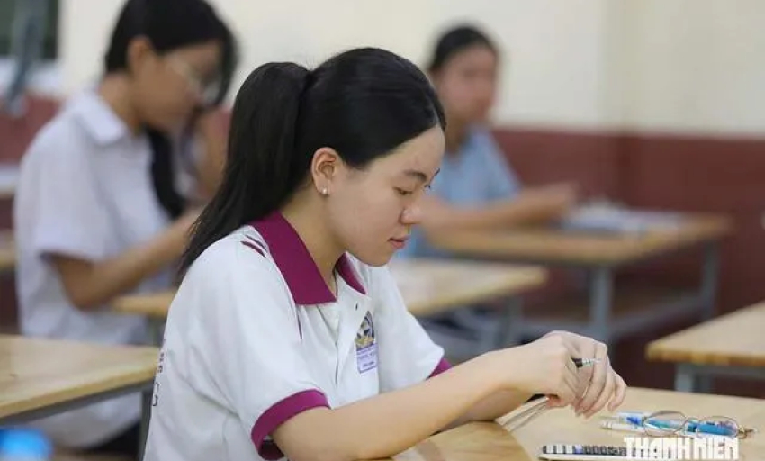 Tuyển sinh ĐH 2026: Th&iacute; sinh sốt ruột chờ lọc ảo