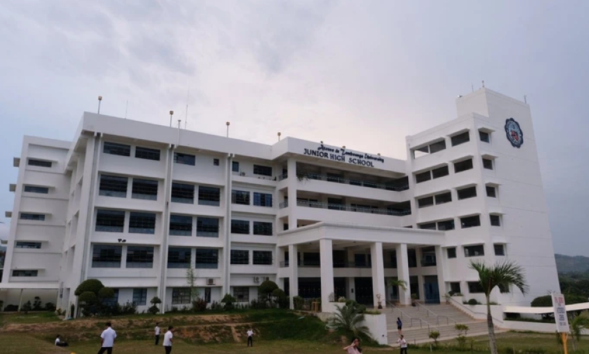 Xả s&uacute;ng tại trường trung học ở Philippines 2 người chết, hung thủ livestream chi tiết l&ecirc;n mạng