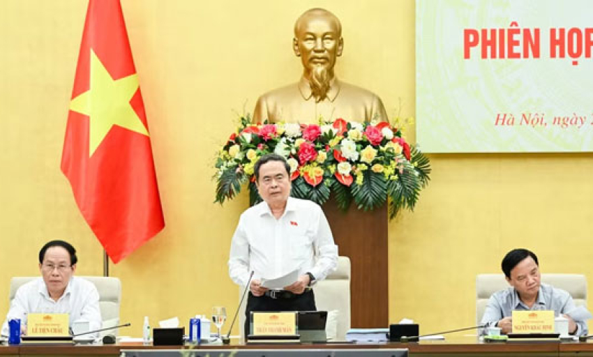 X&acirc;y dựng hệ thống ph&aacute;p luật thống nhất, khả thi hơn, phục vụ ph&aacute;t triển hơn