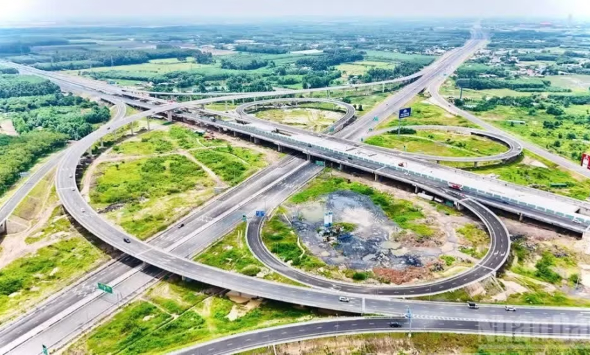 Xử l&yacute; vướng mắc, bảo đảm tiến độ, chất lượng Dự &aacute;n s&acirc;n bay Long Th&agrave;nh