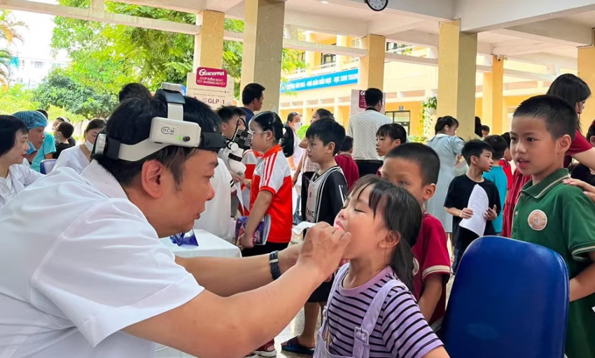 Cảnh gi&aacute;c cơn hen cấp ở trẻ những tuần đầu năm học