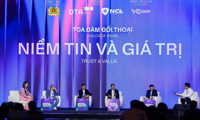 Cơ quan b&aacute;o ch&iacute; ch&iacute;nh thống l&agrave; 'mỏ neo th&ocirc;ng tin' tr&ecirc;n kh&ocirc;ng gian số