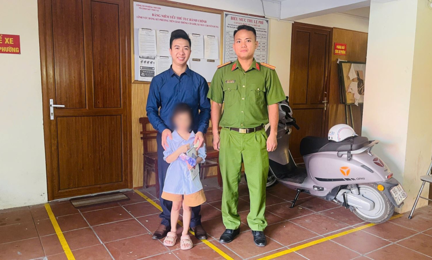 C&ocirc;ng an phường Tam Sơn nhanh ch&oacute;ng t&igrave;m người th&acirc;n cho ch&aacute;u b&eacute; đi lạc