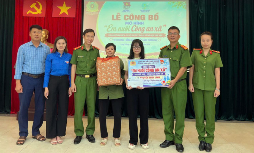 C&ocirc;ng an x&atilde; Lạng Giang c&ocirc;ng bố m&ocirc; h&igrave;nh &ldquo;Em nu&ocirc;i C&ocirc;ng an x&atilde;&rdquo;