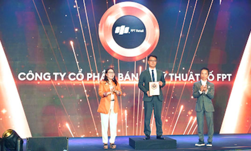 FPT Retail hai năm li&ecirc;n tiếp được Forbes Việt Nam vinh danh trong Top 50 C&ocirc;ng ty ni&ecirc;m yết tốt nhất