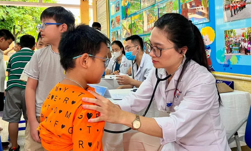 Học sinh từ mầm non đến trung học phổ th&ocirc;ng sẽ được s&agrave;ng lọc 5 nh&oacute;m bệnh, tật từ năm 2028