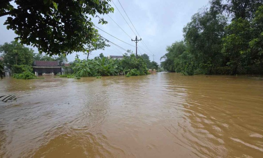 Lũ tr&ecirc;n b&aacute;o động 3 tại Bắc bộ, Thanh H&oacute;a, Nghệ An