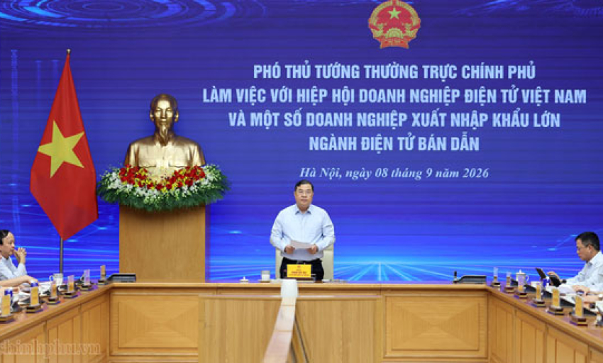 N&acirc;ng cao gi&aacute; trị gia tăng, giảm phụ thuộc v&agrave;o nhập khẩu trong ng&agrave;nh điện tử