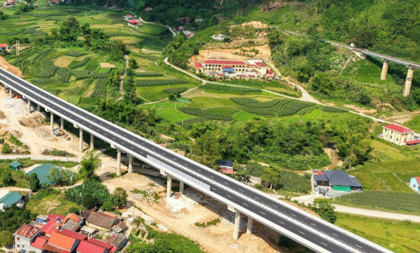 Nghi&ecirc;n cứu đưa cao tốc Hữu Nghị - Chi Lăng v&agrave; Đồng Đăng - Tr&agrave; Lĩnh v&agrave;o khai th&aacute;c tạm miễn ph&iacute; dịp Tết
