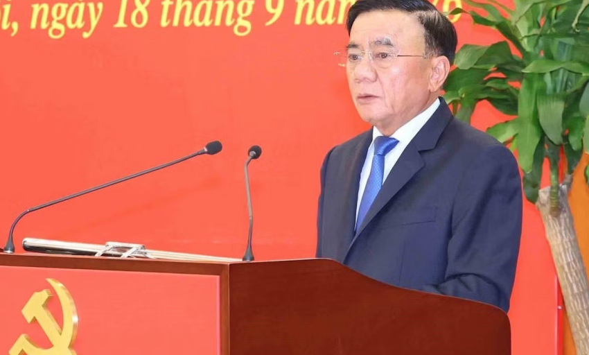 Ph&acirc;n c&ocirc;ng 6 Ủy vi&ecirc;n, Ủy vi&ecirc;n dự khuyết Trung ương Đảng v&agrave; 6 c&aacute;n bộ nhận nhiệm vụ mới
