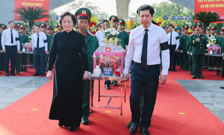 Ph&oacute; Thủ tướng Phạm Thị Thanh Tr&agrave; dự Lễ truy điệu, an t&aacute;ng h&agrave;i cốt liệt sĩ tại L&agrave;o Cai