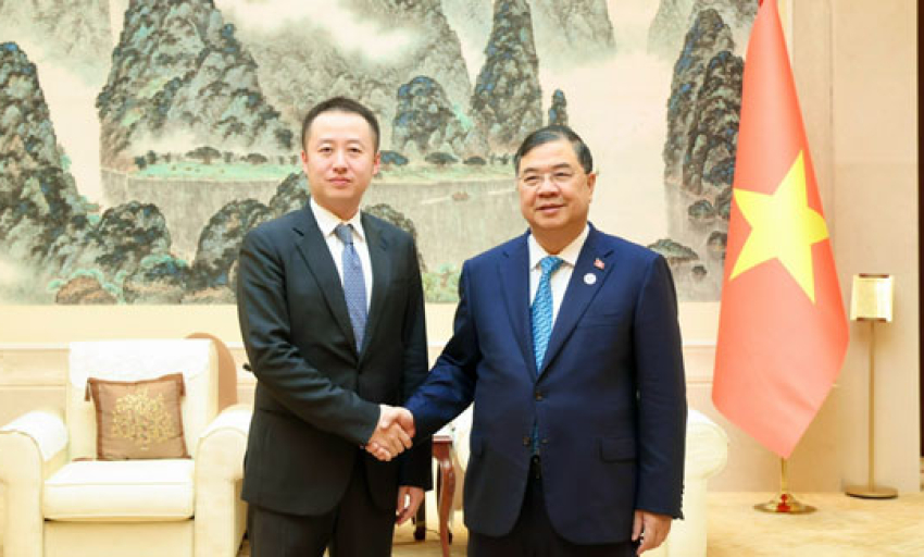 Ph&oacute; Thủ tướng Thường trực Phạm Gia T&uacute;c tiếp l&atilde;nh đạo một số tập đo&agrave;n lớn của Trung Quốc